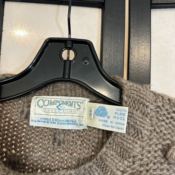 VTG Susan Bristol Hand Embroidered Granny Sweater Size 34 (small) Wool Pom Pom - Picture 7 of 8